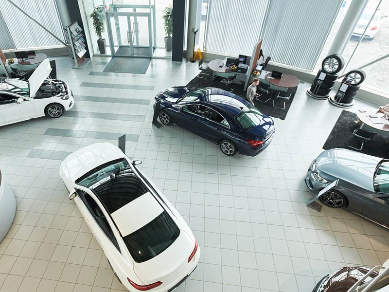 1- Dal 1994, offriamo una consolidata esperienza nel settore automobilistico.