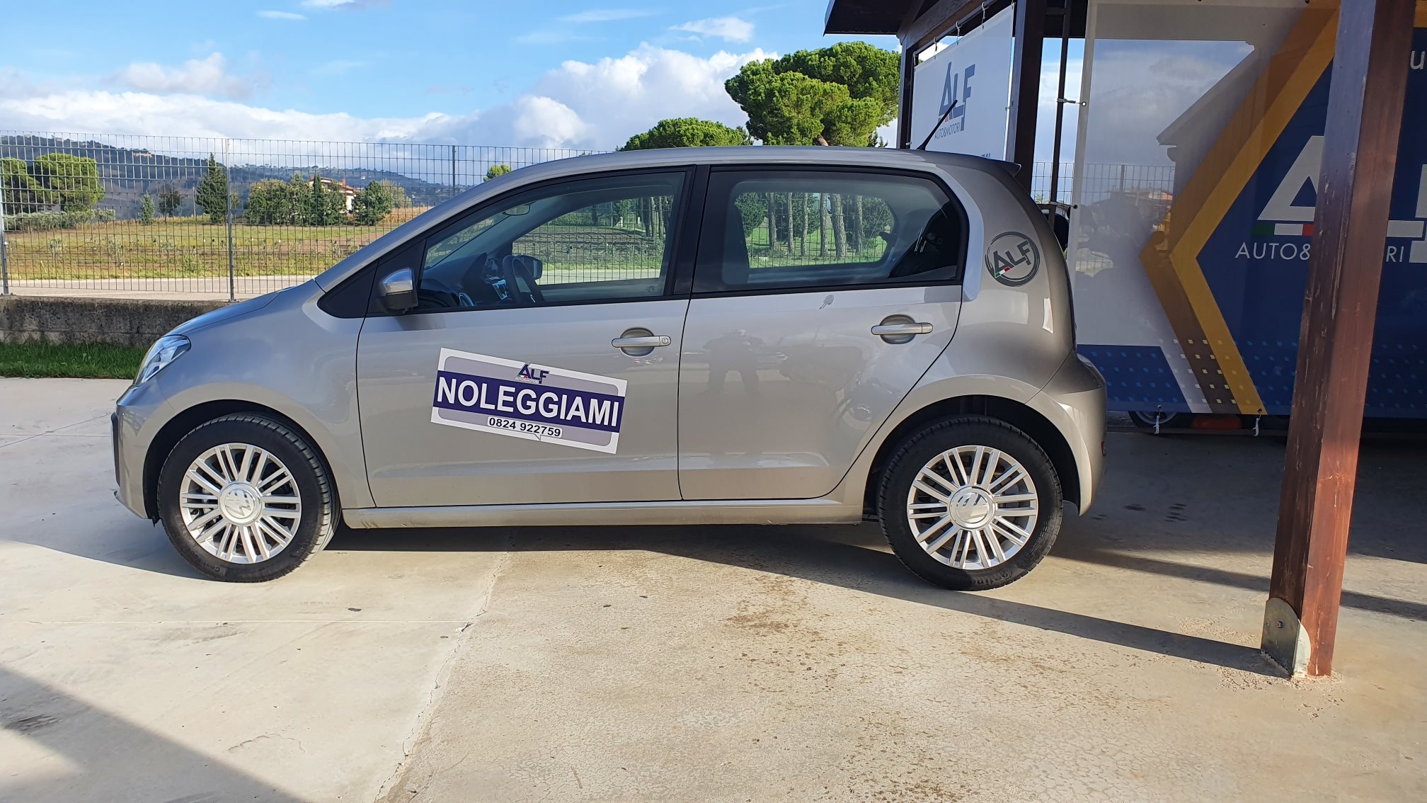 VOLKSWAGEN  UP